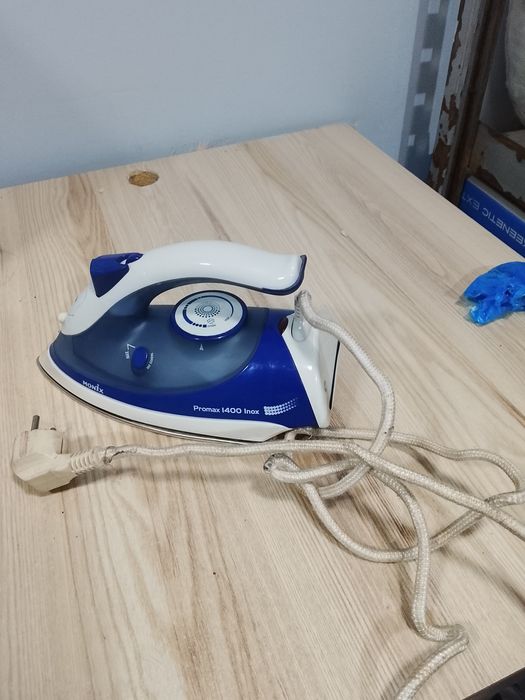 Продам утюг Промакс
