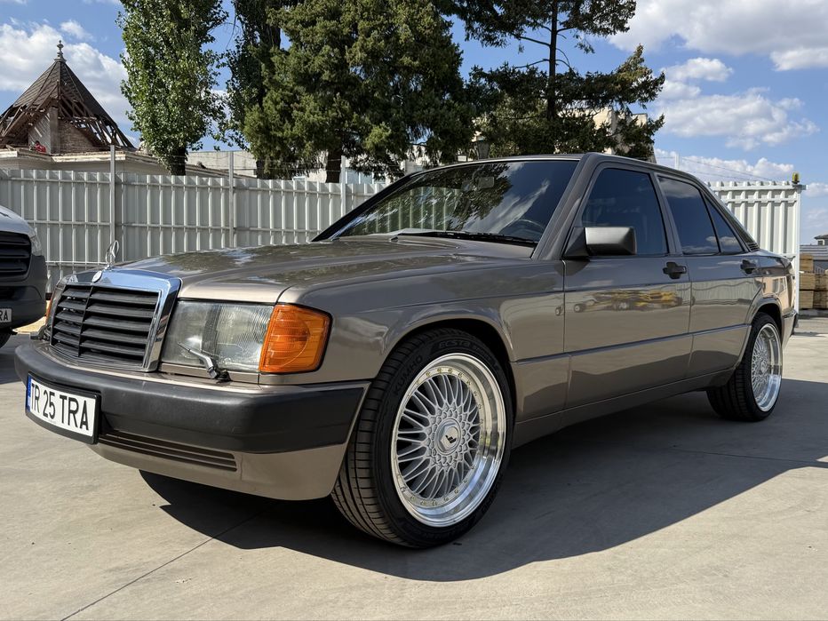 Mercedes-Benz 190 1990 diesel, 8.490 € — imagine 2