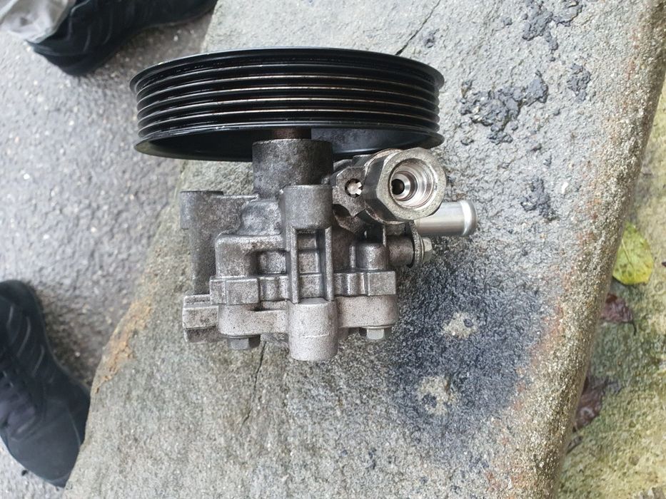 Vand pompa servo și alternator dodge