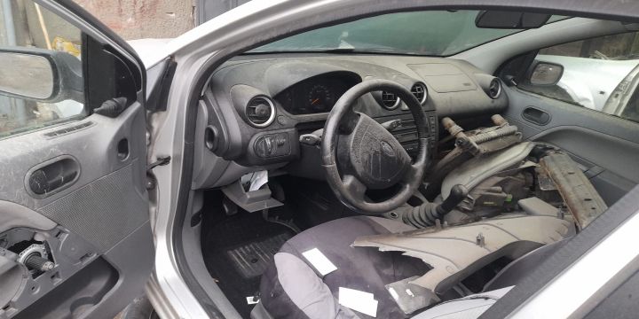 Piese Ford Fiesta a 5-a generatie