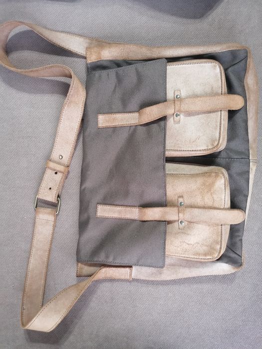 Vând geantă piele întoarsă