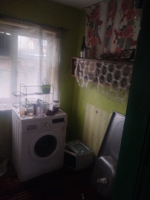 Къща с двор в с.Девене