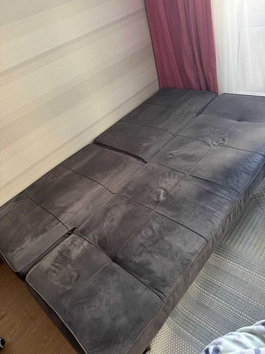 Раскладной диван и Люстра