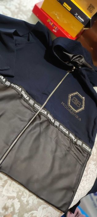 Женский спортивный костюм