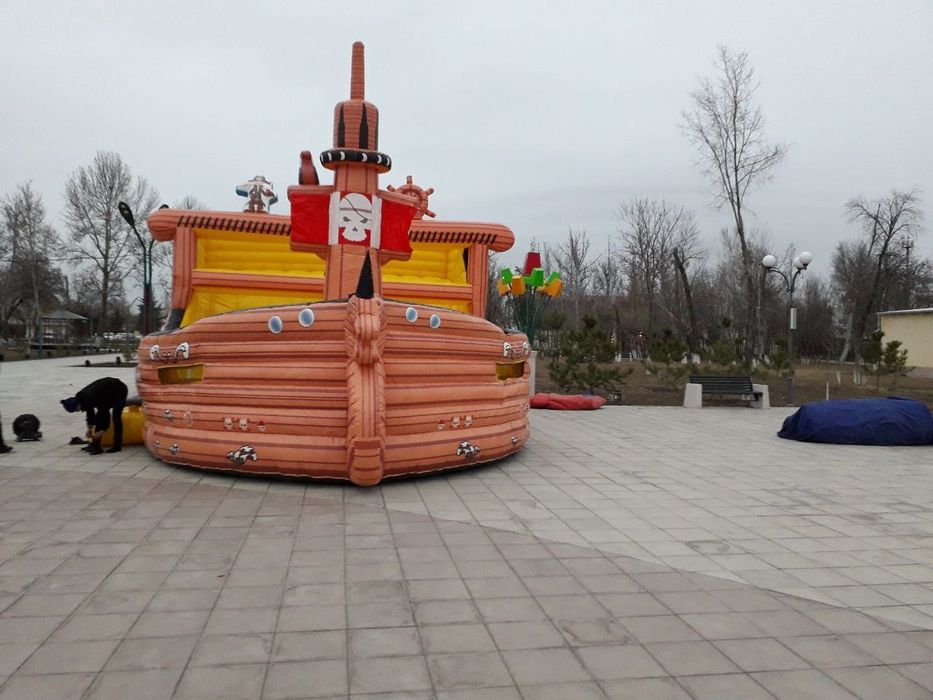 2 ta batut 1 ta bolalar atraksioni sotiladi