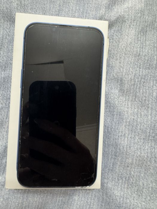 Срочно Продам айфон 13