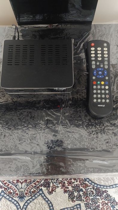 Продаю Спутниковую Антенну и Тюнер HD BOX S100 PRO. В отличном состоян