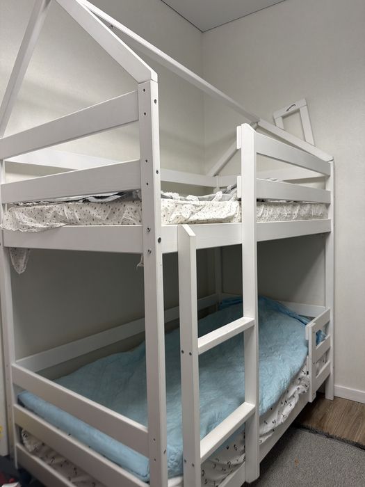 Двухъярусная кроват+матрас