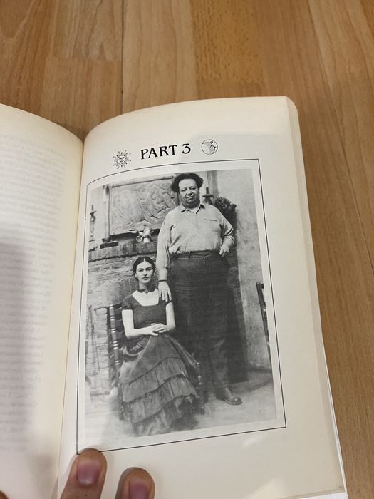 Биография на Фрида Кало, Английски език