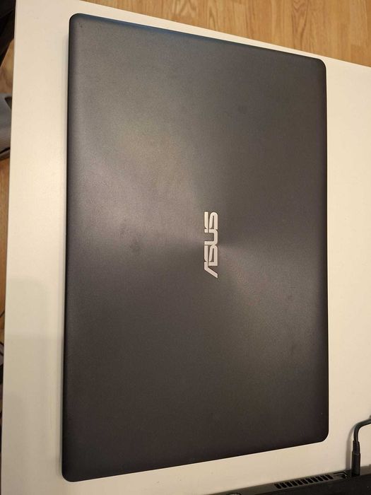 Laptop Asus + Laptop Dell (2 buc)