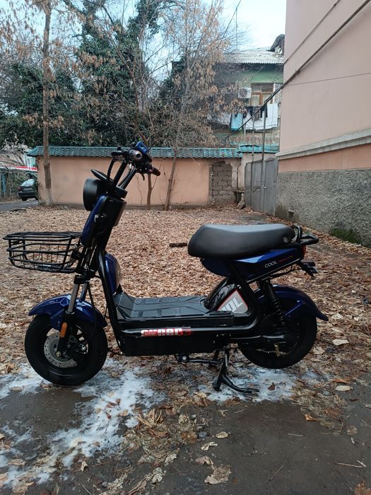 Продаю электроскутер на 60вольт без аккумулятора но в рабочем состояни