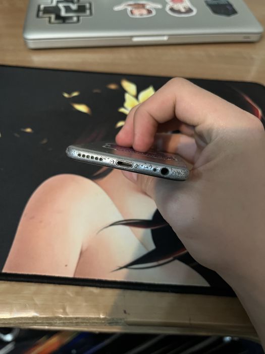 Продаю iPhone 6s