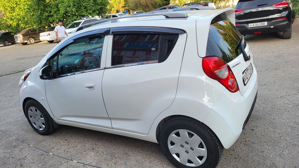 Chevrolet Spark 2017 — 3