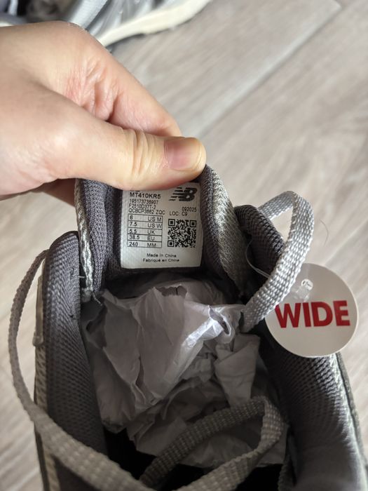 Женские кроссовки New Balance.