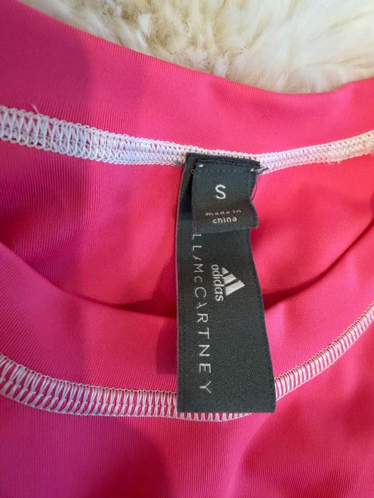 Оригинално късо спортно горнище Adidas by Stella McCartney.