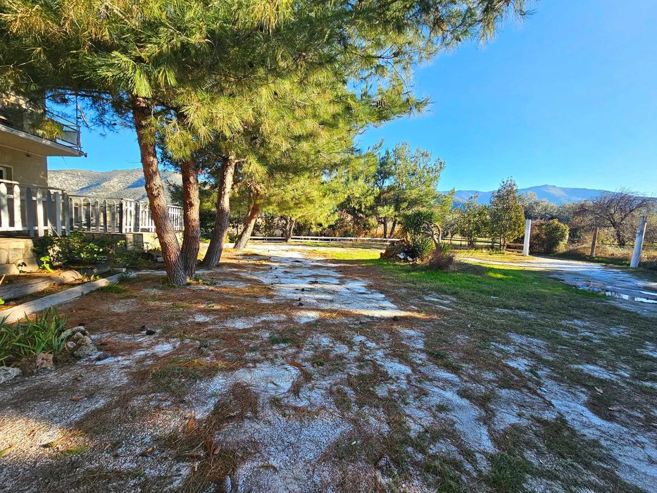 ЗА ПРОДАЖБА ХОТЕЛ 215 кв.м. на плажа RACHONIUS THASOU (код 4689)