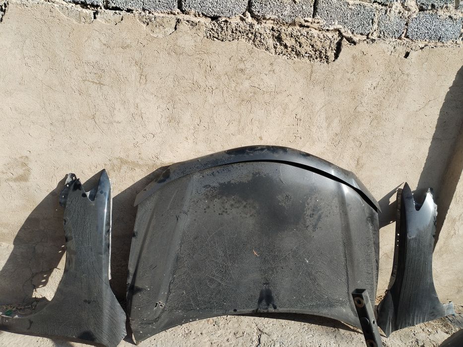 Тайота камри капот