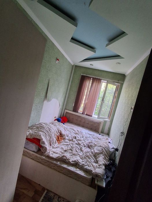 Mega planet ro'parasida, yo'lni yuzi - 1 etaj 3 xona sotiladi !