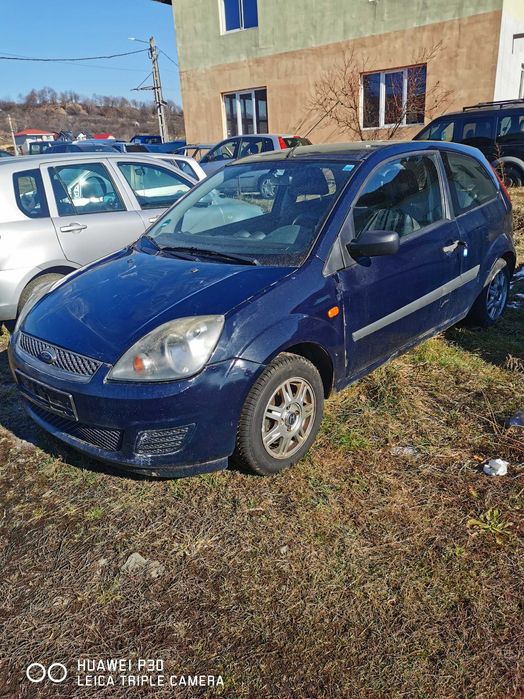 Dezmembrez Ford Fiesta 1,4 i cutie automată
