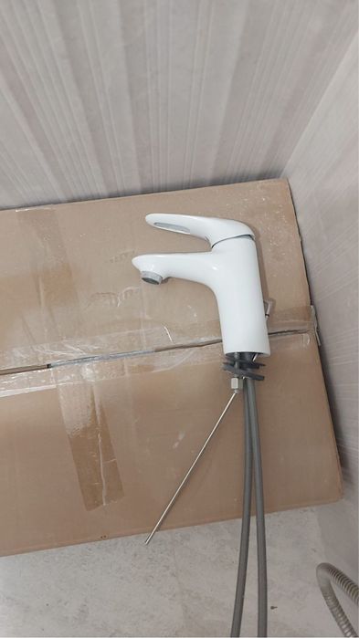 Chiuveta plus baterie, noi