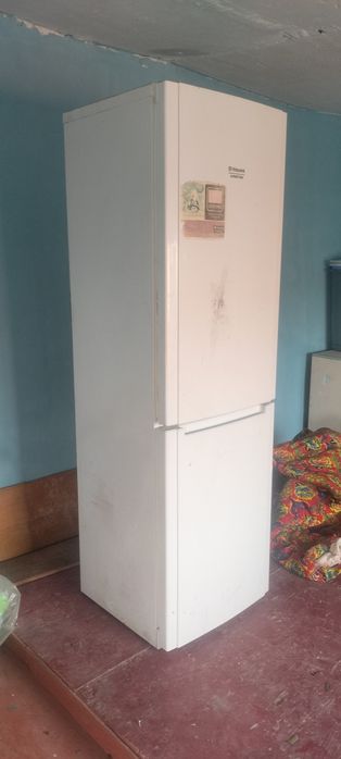 Холодильник сатылады бу