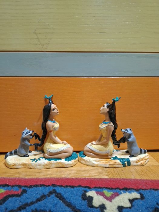 Винтидж фигурка Покахонтас с Мико от Applause