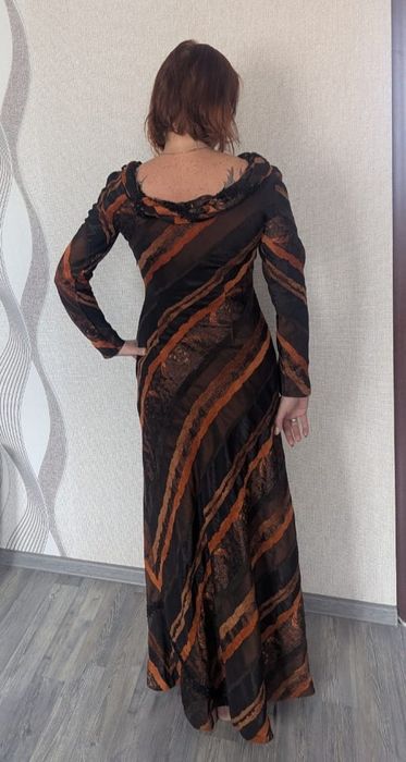 Вечернее платье демисезонное