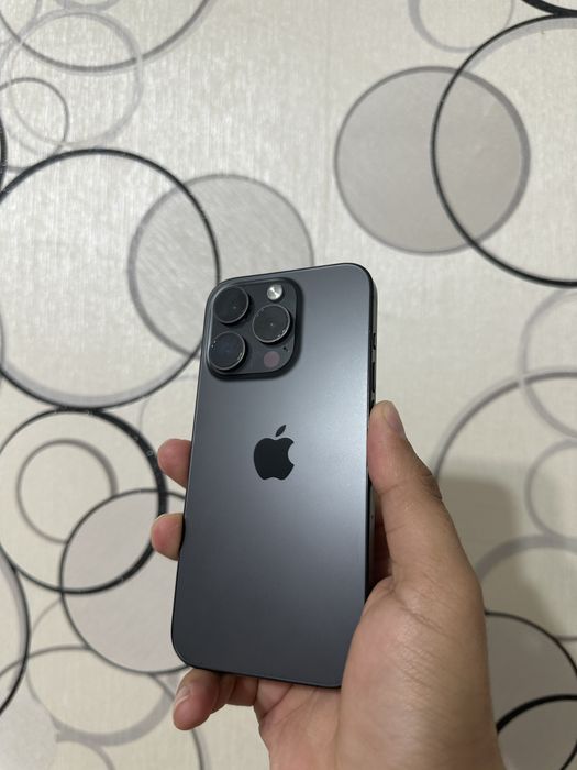 Iphone 15 pro black titanium 5G 128GB 86%