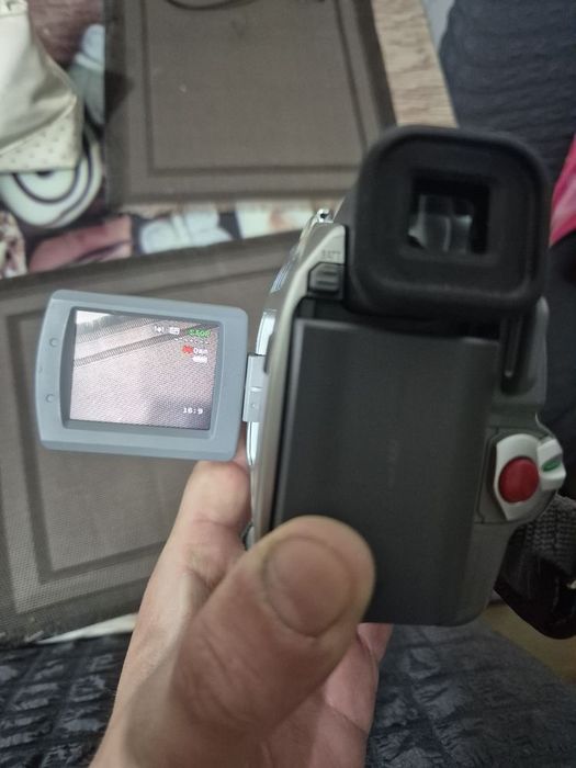 Camera de filmat canon MV600