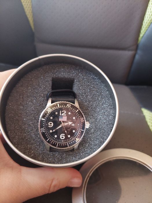 Дамски часовник нов