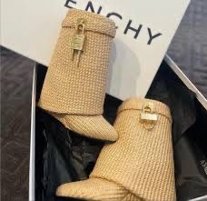 Уникални нови givenchy ботушки