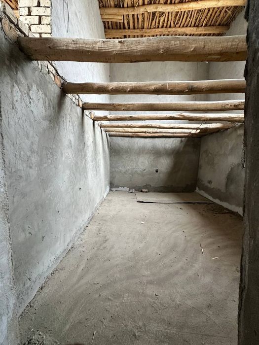 Uy sotiladi дом продаётся