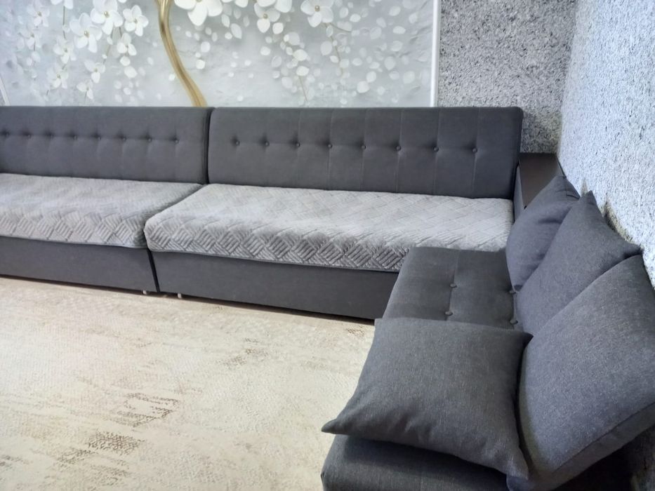 Продается диван для зала или гостиной