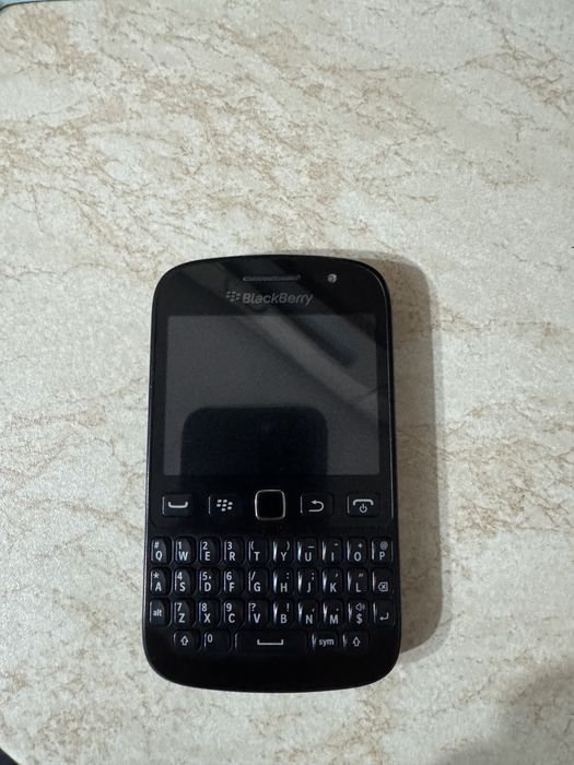 Vand blackberry 9720 impecabil