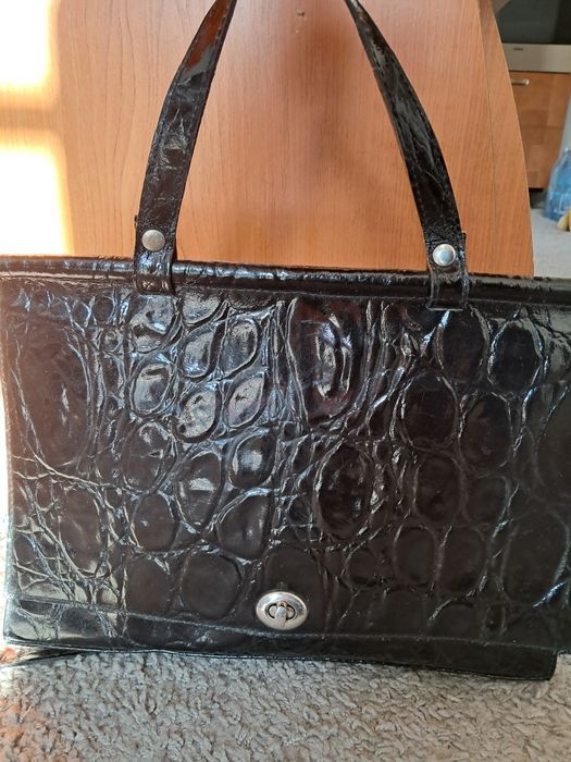 Vând geantă din piele pentru acte