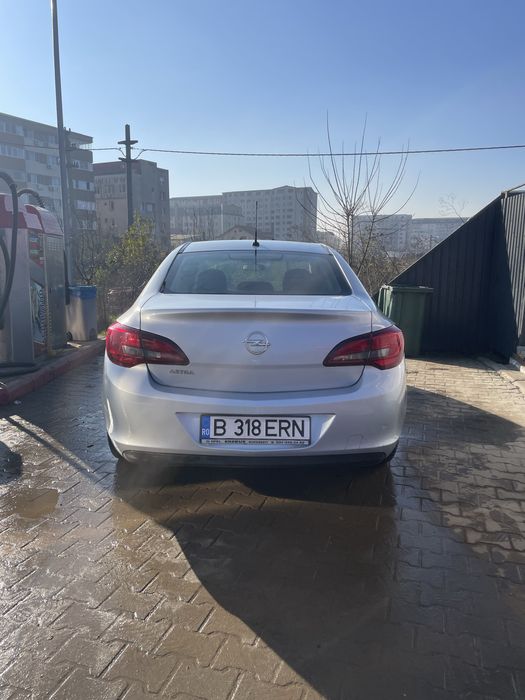 Opel astra j 1.6 - 2016