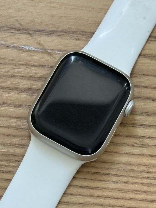 Продается Apple Watch 8