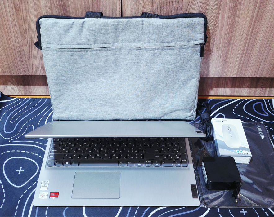 Lenovo IDIAPAD 15 silver Ультрабук!