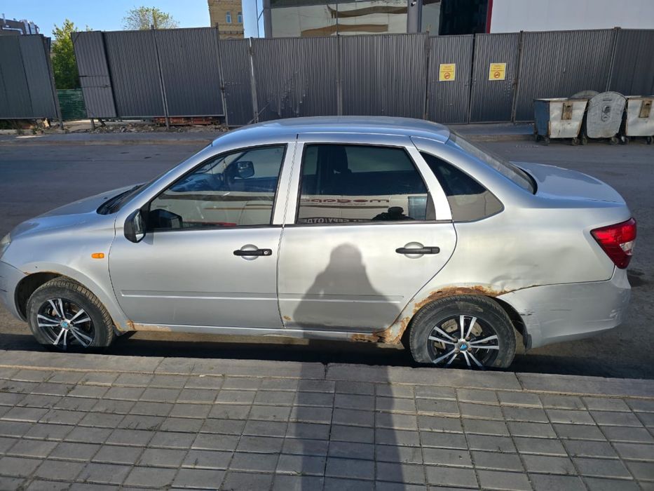 Продается Lada Granta 2012 года.