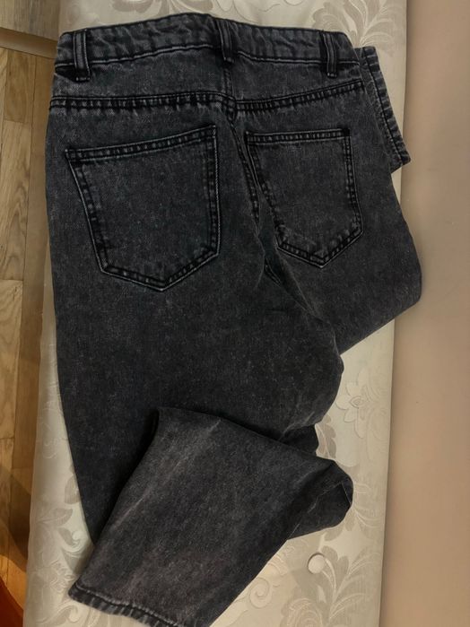 Черни дънки тип балон