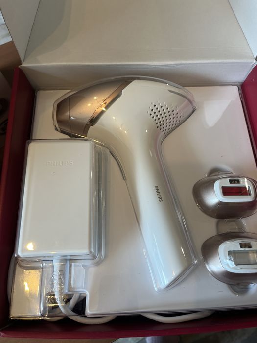 Фотоепилатор Philips Seria 9000