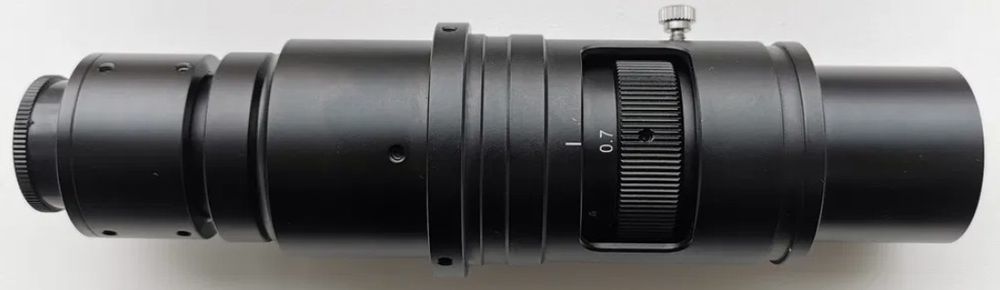 Obiectiv parfocal pentru camera de microscop