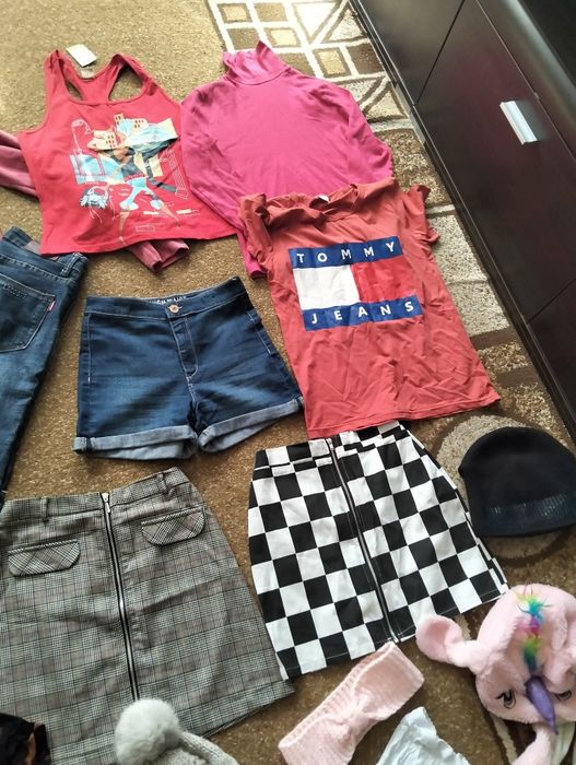 Продам пакет вещей для девочки 9-11 лет