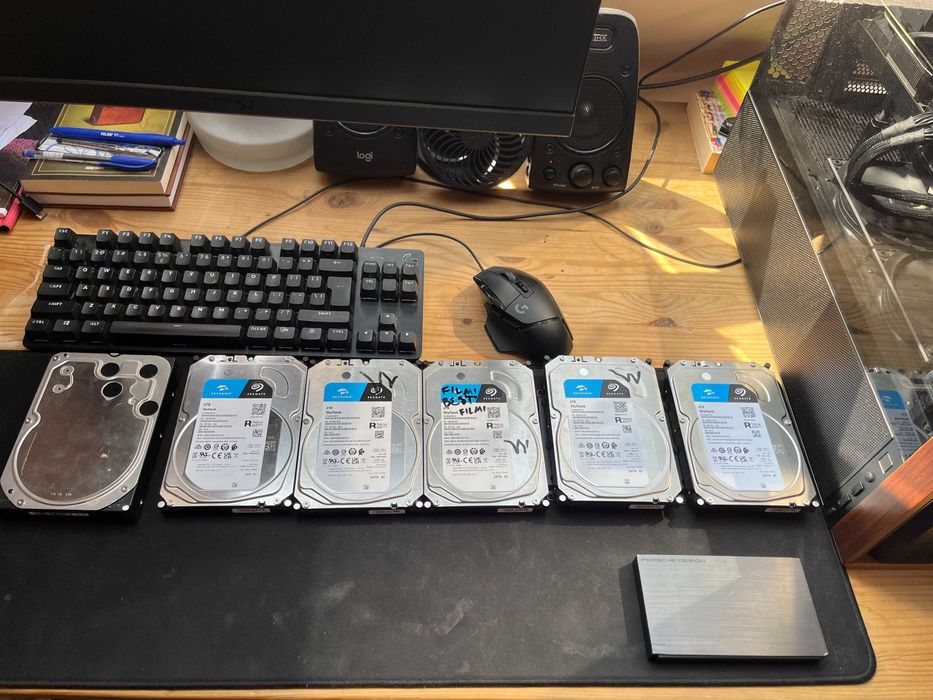 Seagate Skyhawk 4TB HDD - последен брой