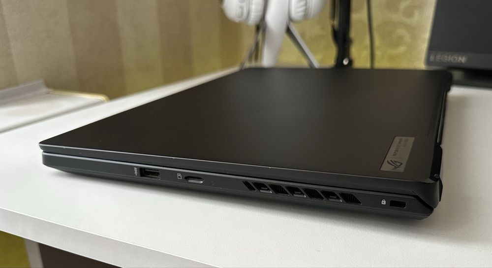 Ноутбук Asus ROG Zephyrus M16 (2021), игровой