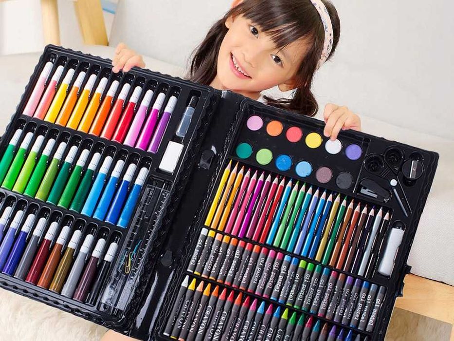 Set de desen si pictura complet 150 piese pentru copii in cutie