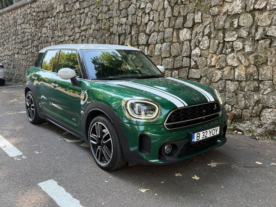 Mini Countryman Plug-in, LED, scaune încălzite, roti vara-iarna