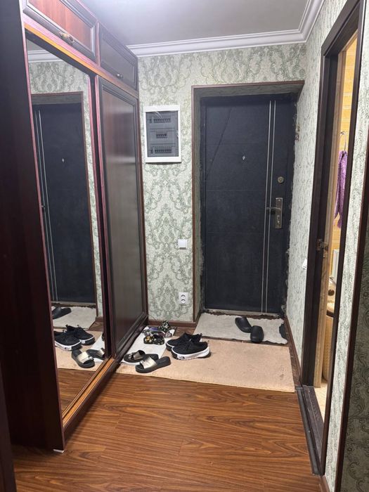 Авиагородок 3 комнаты на первом этаже