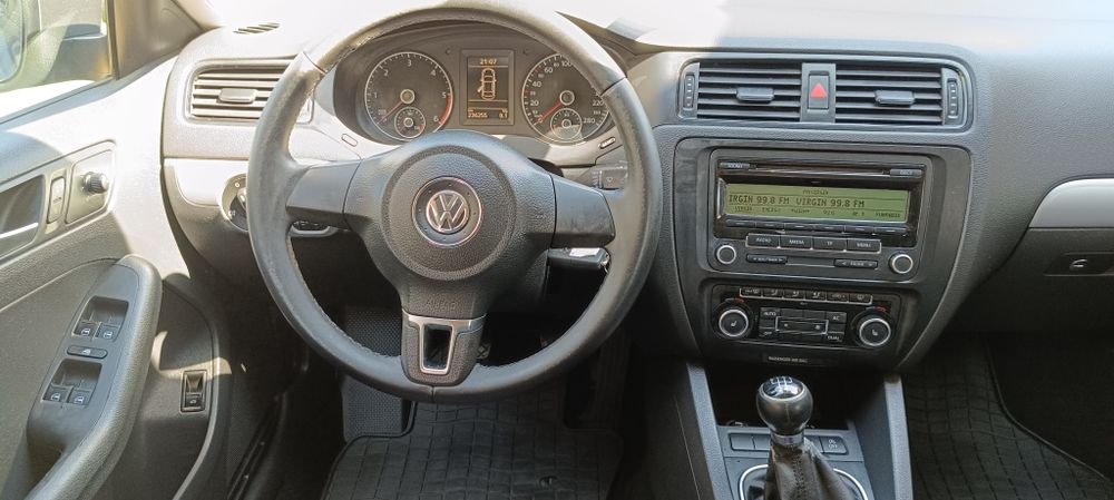 Vând VW Jetta Recent Adusa 1.6 Tdi cayc 236000km reali.2011 euro 5 (Passat,Golf,audi,polo)