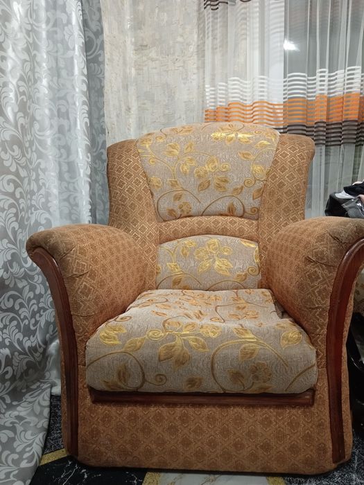 Диван +   1 кресло